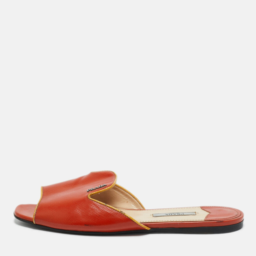 Prada Orange Patent Leather Saffiano Flat Slide Size 37 Prada Orange Patent Leather Saffiano Flat Slide Size 37