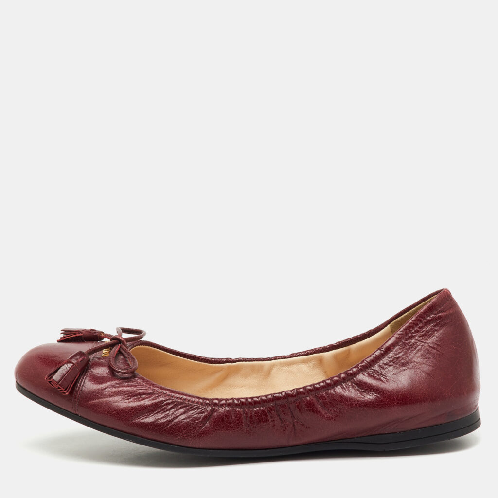 Prada Burgundy Leather Bow Scrunch Ballet Flats Size 37.5 Prada Burgundy Leather Bow Scrunch Ballet Flats Size 37.5