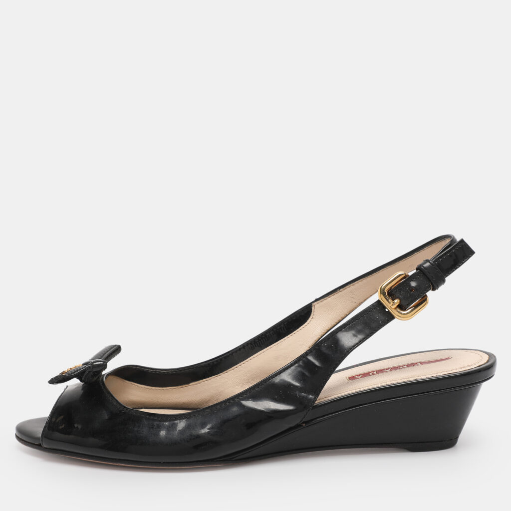 luxury-women-prada-used-shoes-p1216854-001-1.jpg Prada Black Patent Leather Bow Slingback Sandals Size 38