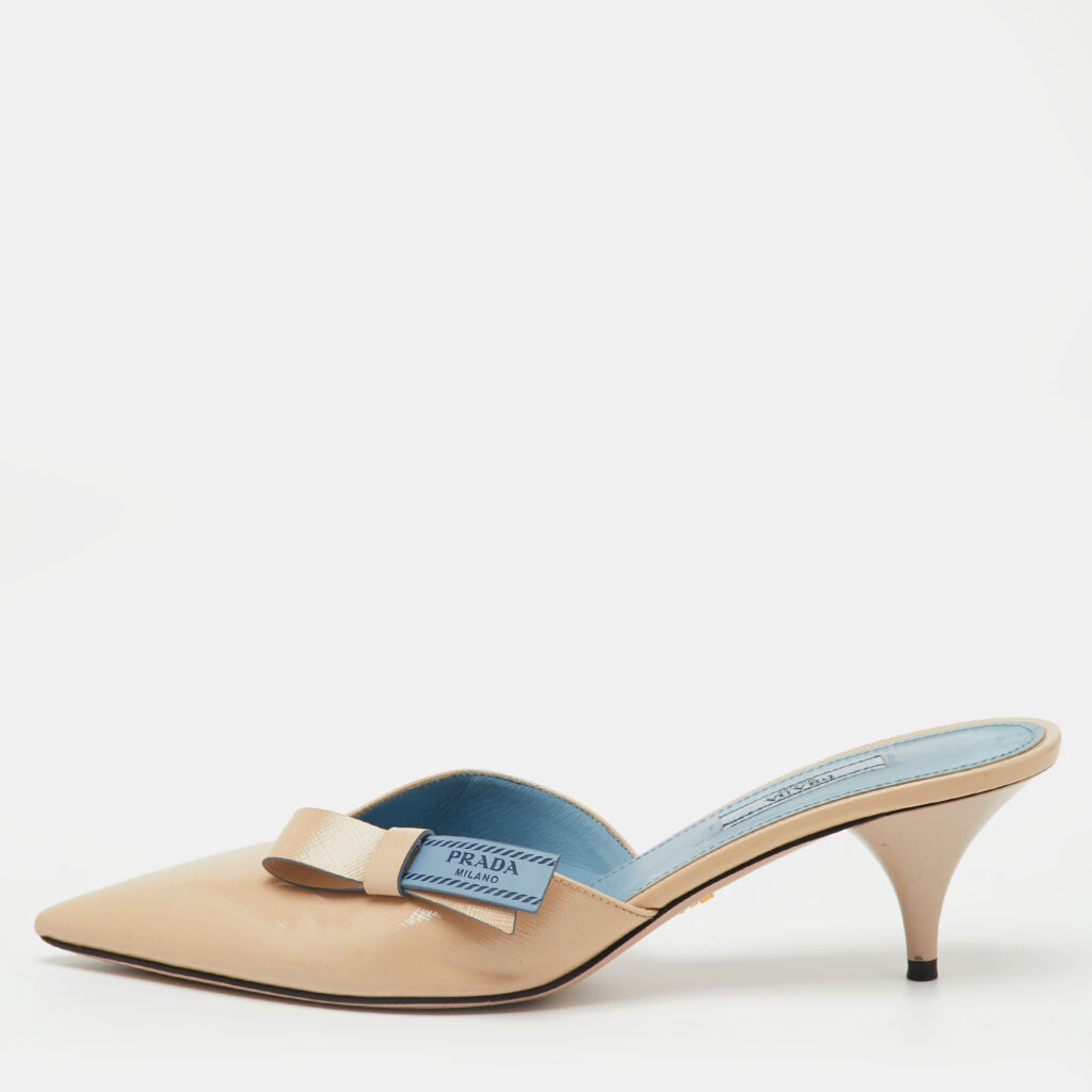 Prada Beige Patent Leather Pointed Toe Slip On Mules Size 40 Prada Beige Patent Leather Pointed Toe Slip On Mules Size 40