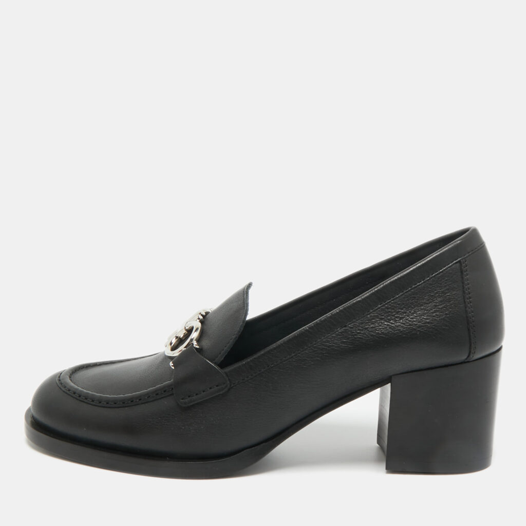 Salvatore Ferragamo Black Leather Rolo Gancini Pumps Size 37 Salvatore Ferragamo Black Leather Rolo Gancini Pumps Size 37