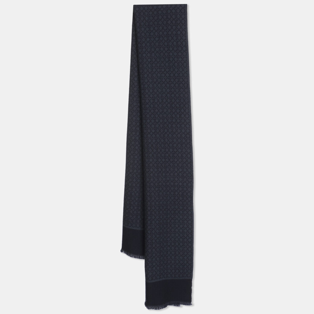 luxury-women-salvatore-ferragamo-used-accessories-p1223386-005-1.jpg Salvatore Ferragamo Navy Blue Gancini Wool Muffler