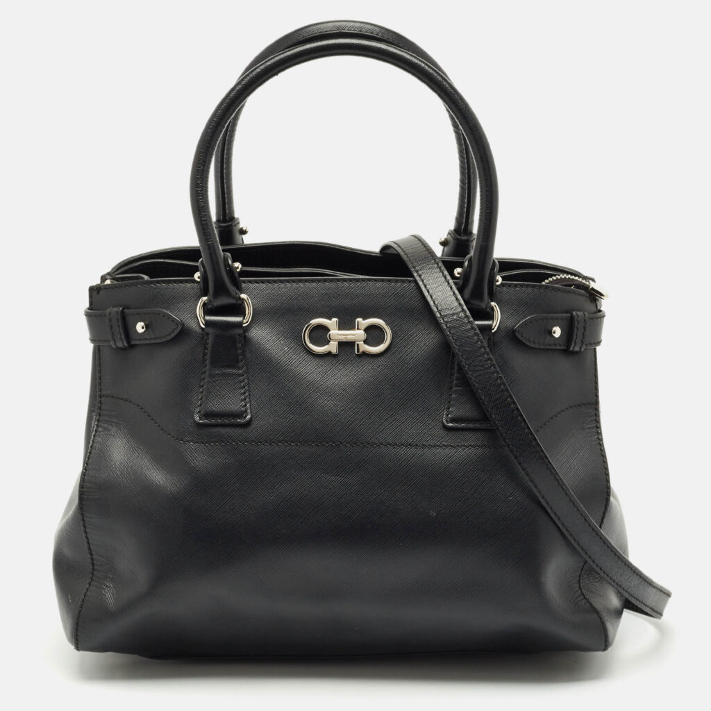 luxury-women-salvatore-ferragamo-used-handbags-p1180861-001-1.jpg Salvatore Ferragamo Black Leather Beky Tote