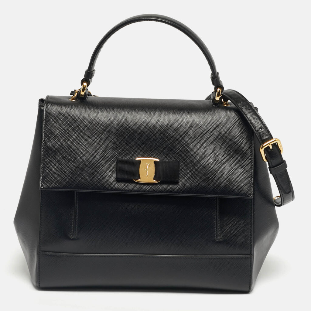 luxury-women-salvatore-ferragamo-used-handbags-p1236533-012.jpg Salvatore Ferragamo Black Leather Carrie Top Handle Bag