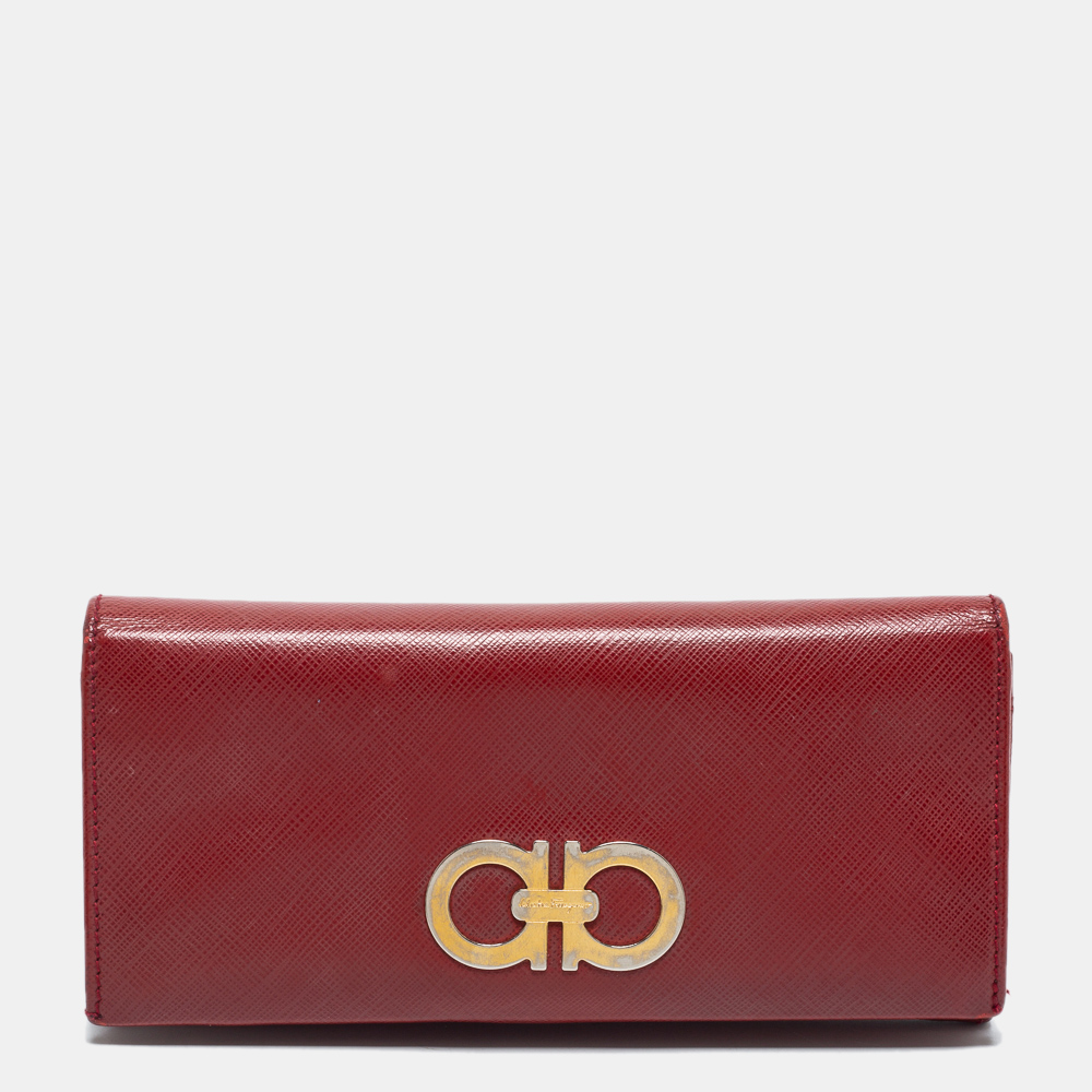 luxury-women-salvatore-ferragamo-used-handbags-p729921-001-1.jpg Salvatore Ferragamo Red Leather Double Gancio Continental Wallet