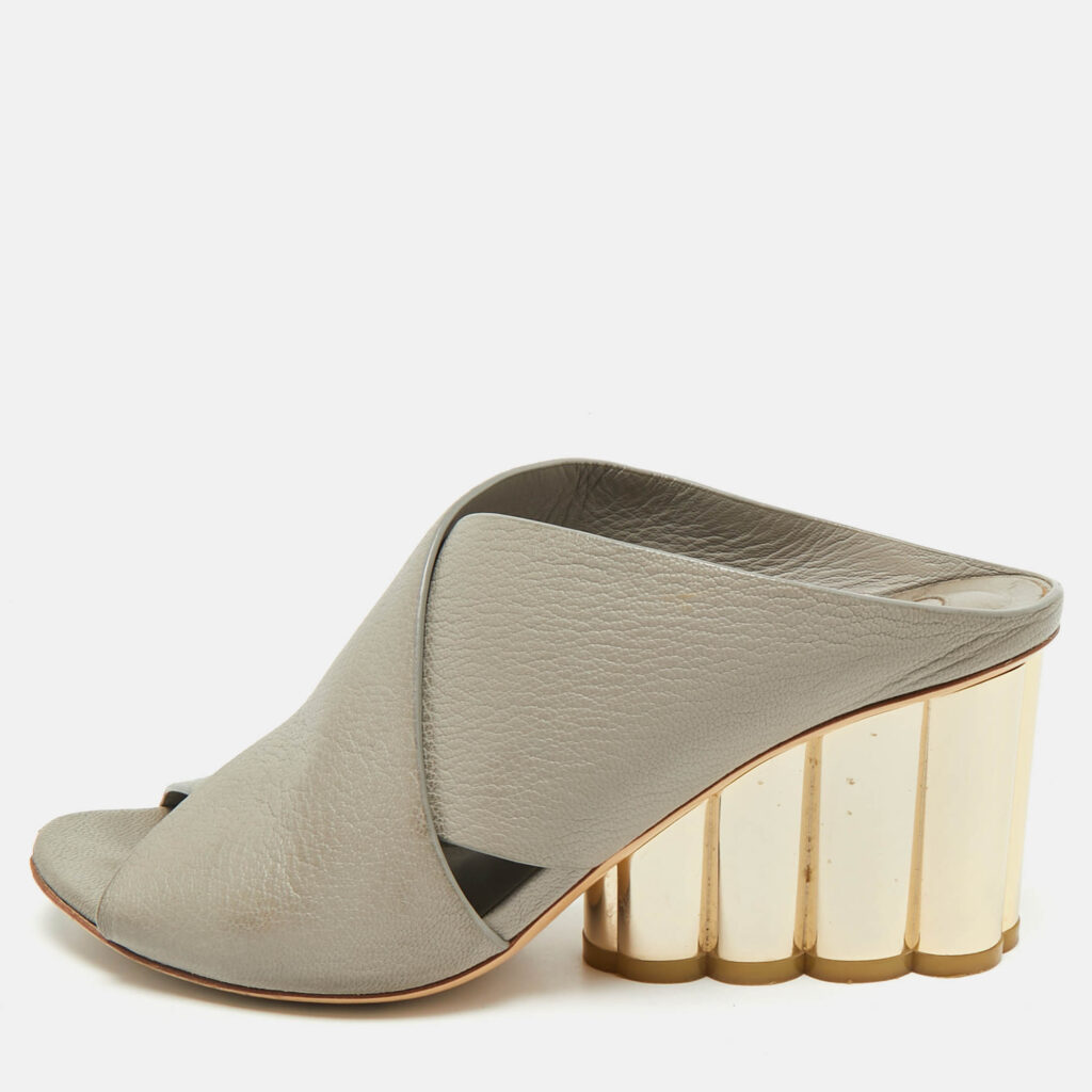 Salvatore Ferragamo Grey Leather Lasa Slide Sandals Size 37.5 Salvatore Ferragamo Grey Leather Lasa Slide Sandals Size 37.5