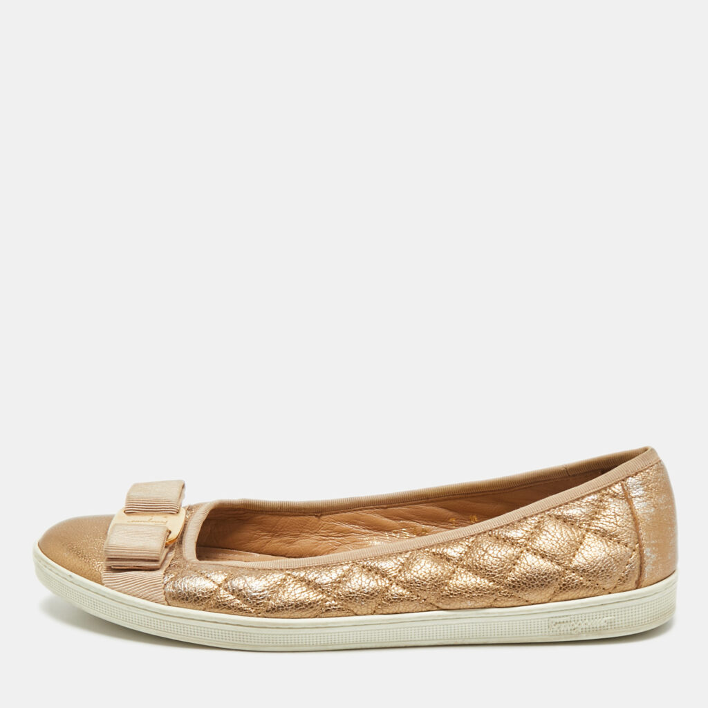 luxury-women-salvatore-ferragamo-used-shoes-p1180852-001.jpg Salvatore Ferragamo Gold Quilted Leather Varina Ballet Flats Size 37.5