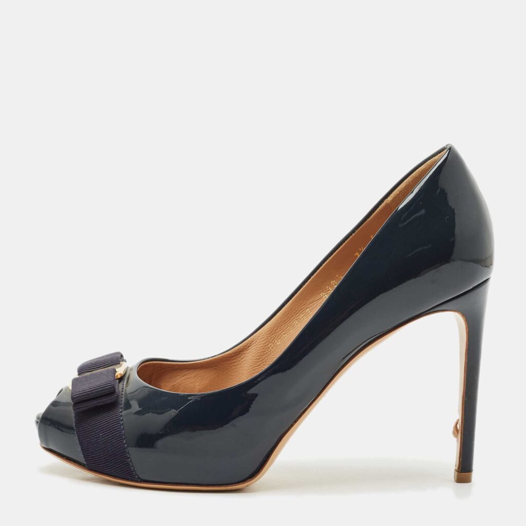 Salvatore Ferragamo Navy Blue Patent Leather Pimpa Platform Pumps Size 38 Salvatore Ferragamo Navy Blue Patent Leather Pimpa Platform Pumps Size 38