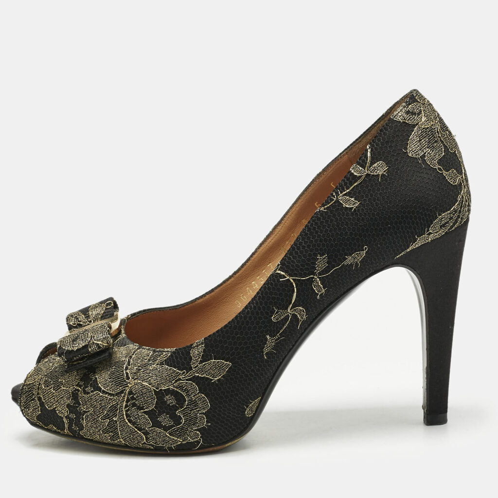 Salvatore Ferragamo Gold/Black Lace and Satin Talia Peep Toe Pumps Size 36.5 Salvatore Ferragamo Gold/Black Lace and Satin Talia Peep Toe Pumps Size 36.5