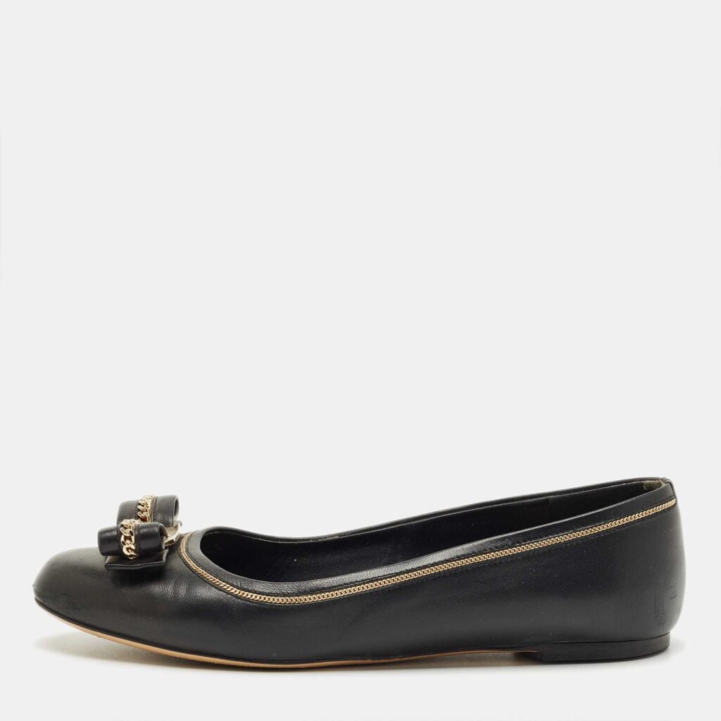 luxury-women-salvatore-ferragamo-used-shoes-p1217323-001.jpg Salvatore Ferragamo Black Leather Varina Ballet Flats Size 37.5