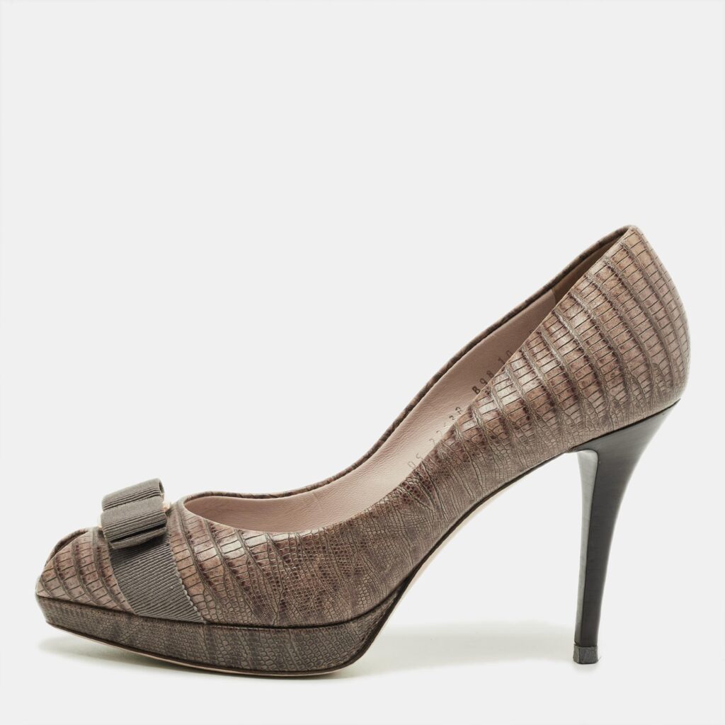 Salvatore Ferragamo Brown Karung Leather Vara Bow Peep Toe Pumps Size 40.5 Salvatore Ferragamo Brown Karung Leather Vara Bow Peep Toe Pumps Size 40.5