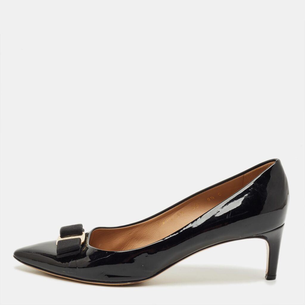 Salvatore Ferragamo Black Patent Leather Vara Bow Pumps Size 40 Salvatore Ferragamo Black Patent Leather Vara Bow Pumps Size 40