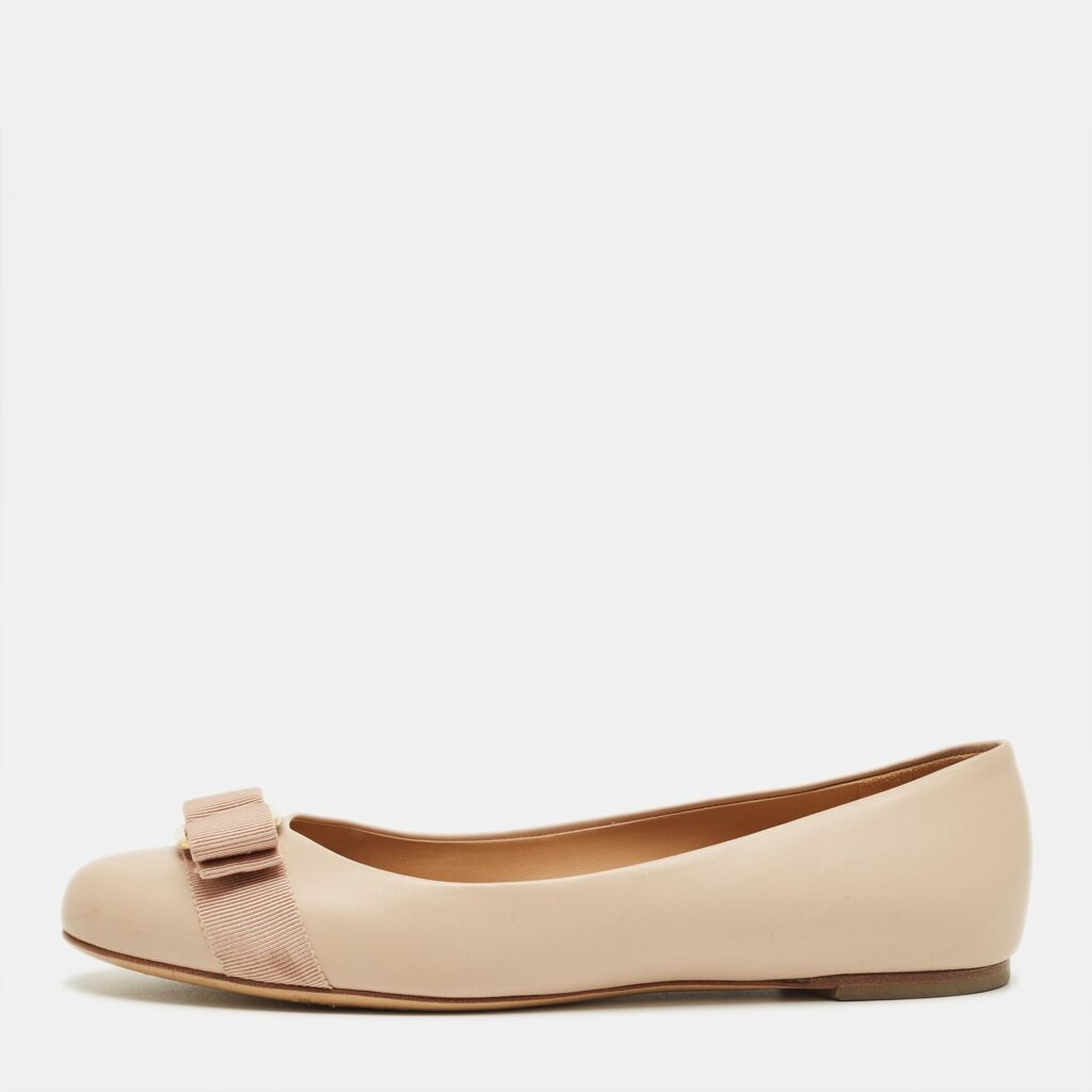 Salvatore Ferragamo Beige Leather Vara Bow Ballet Flats Size 38.5 Salvatore Ferragamo Beige Leather Vara Bow Ballet Flats Size 38.5