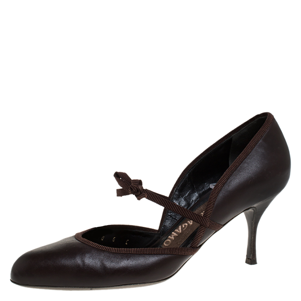Salvatore Ferragamo Brown Leather And Grosgrain Trim Bow Round Toe Pumps Size 36.5 Salvatore Ferragamo Brown Leather And Grosgrain Trim Bow Round Toe Pumps Size 36.5