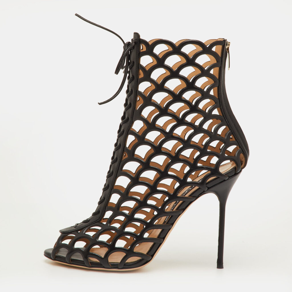 Sergio Rossi Size 40 Black Leather Cut Out Lace Up Ankle Booties Sergio Rossi Size 40 Black Leather Cut Out Lace Up Ankle Booties