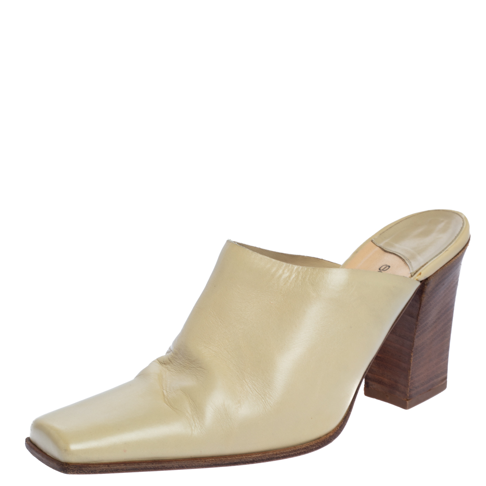 Sergio Rossi Cream Leather Block Heel Square Toe Mules Size 39 Sergio Rossi Cream Leather Block Heel Square Toe Mules Size 39