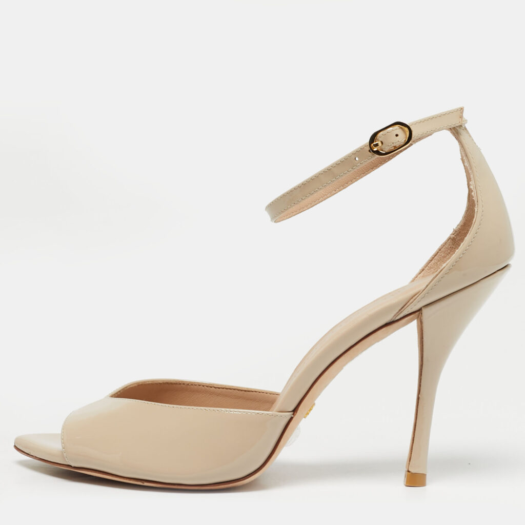 luxury-women-stuart-weitzman-used-shoes-p1223658-010-1.jpg Stuart Weitzman Beige Patent Leather Nudistsong Ankle Strap Sandals Size 40