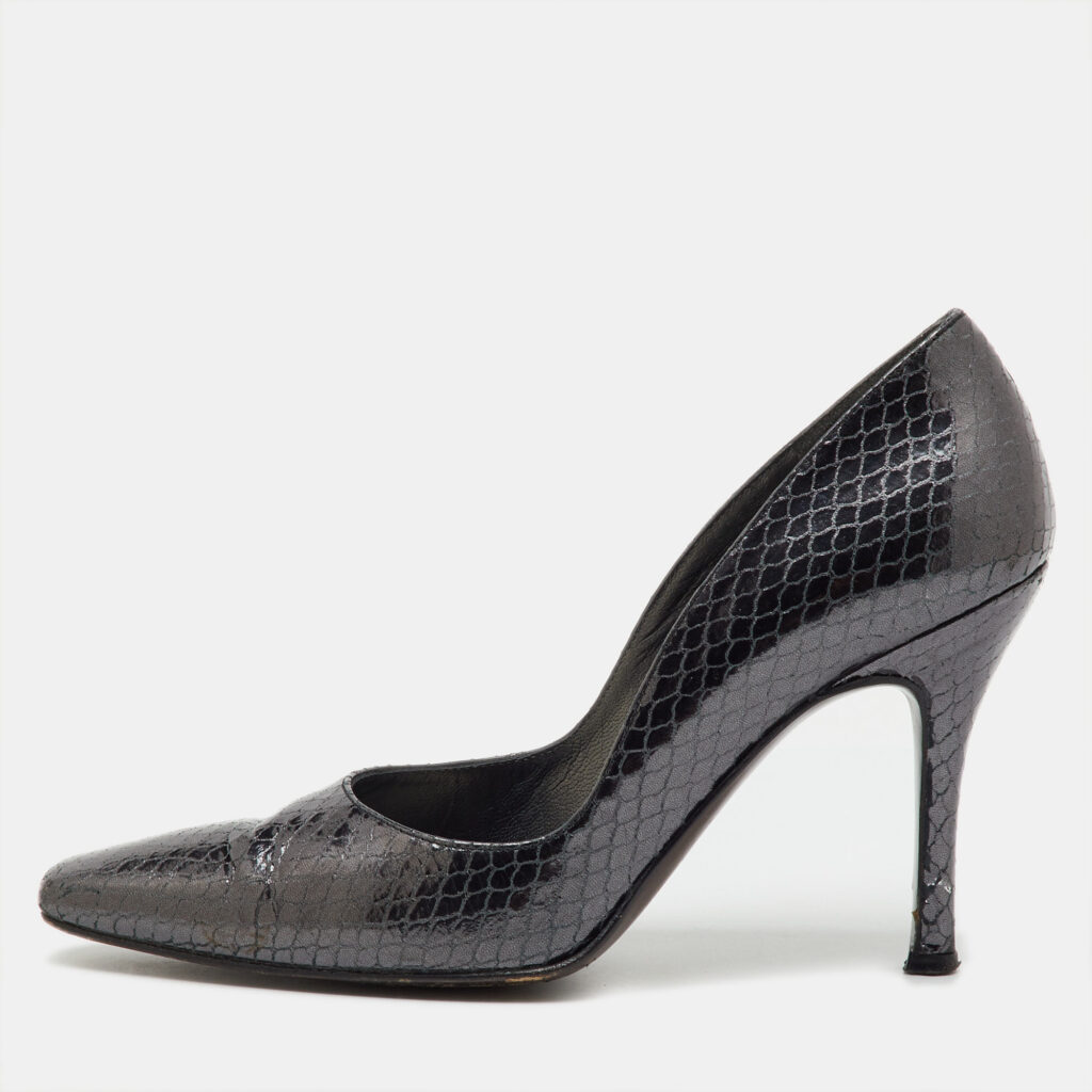 Stuart Weitzman Black Python Embossed Leather Pumps Size 38 Stuart Weitzman Black Python Embossed Leather Pumps Size 38