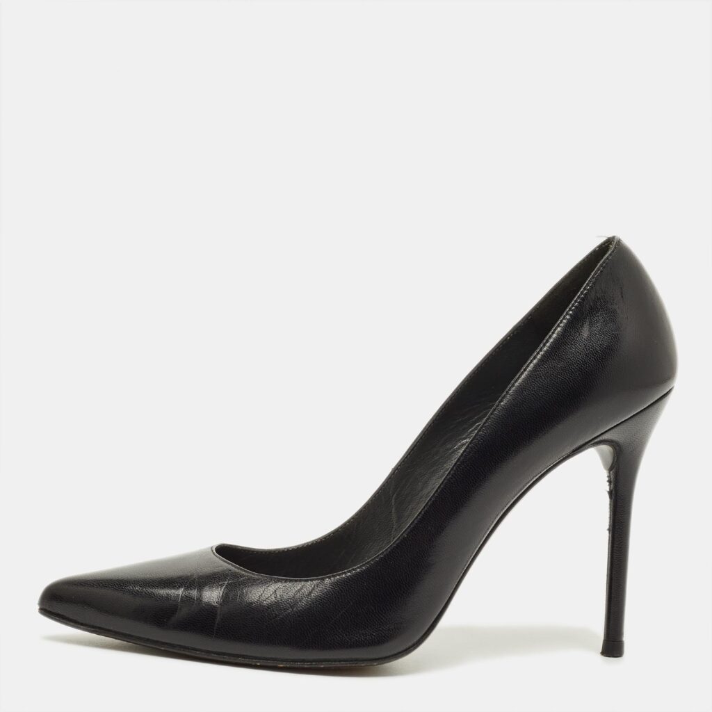 Stuart Weitzman Size 38.5 Black Leather Pointed Toe Pumps Stuart Weitzman Size 38.5 Black Leather Pointed Toe Pumps