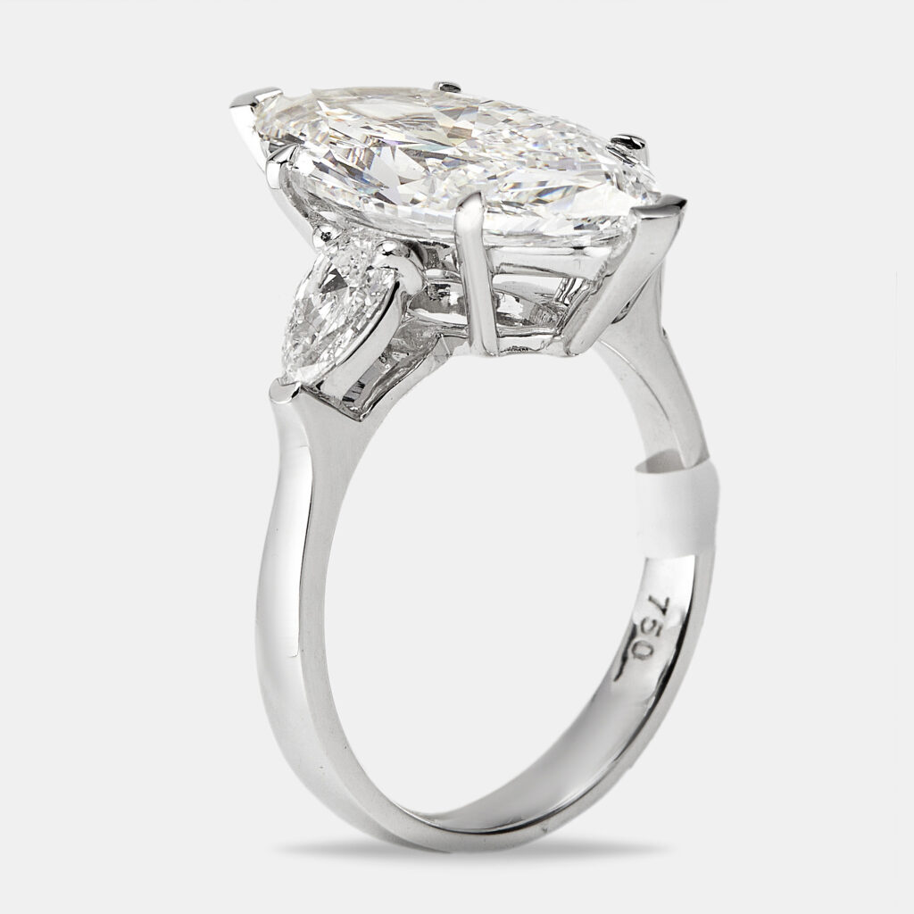 5.5 cts Marquise and Pear Lab Grown Diamonds 18k White Gold Ring Size 52 5.5 cts Marquise and Pear Lab Grown Diamonds 18k White Gold Ring Size 52