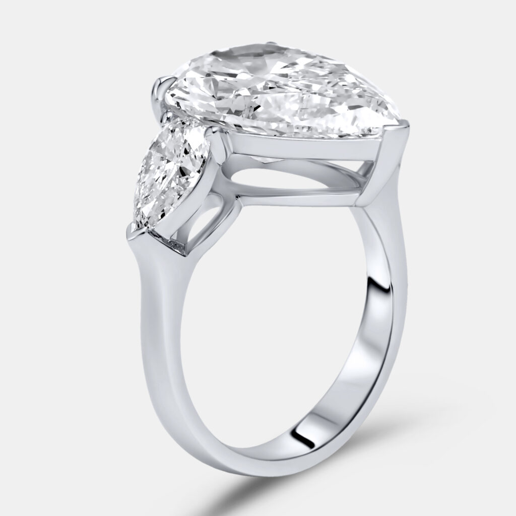 7.7 cts Pear Brilliant Lab Grown Diamond 18k White Gold Ring Size 53 7.7 cts Pear Brilliant Lab Grown Diamond 18k White Gold Ring Size 53