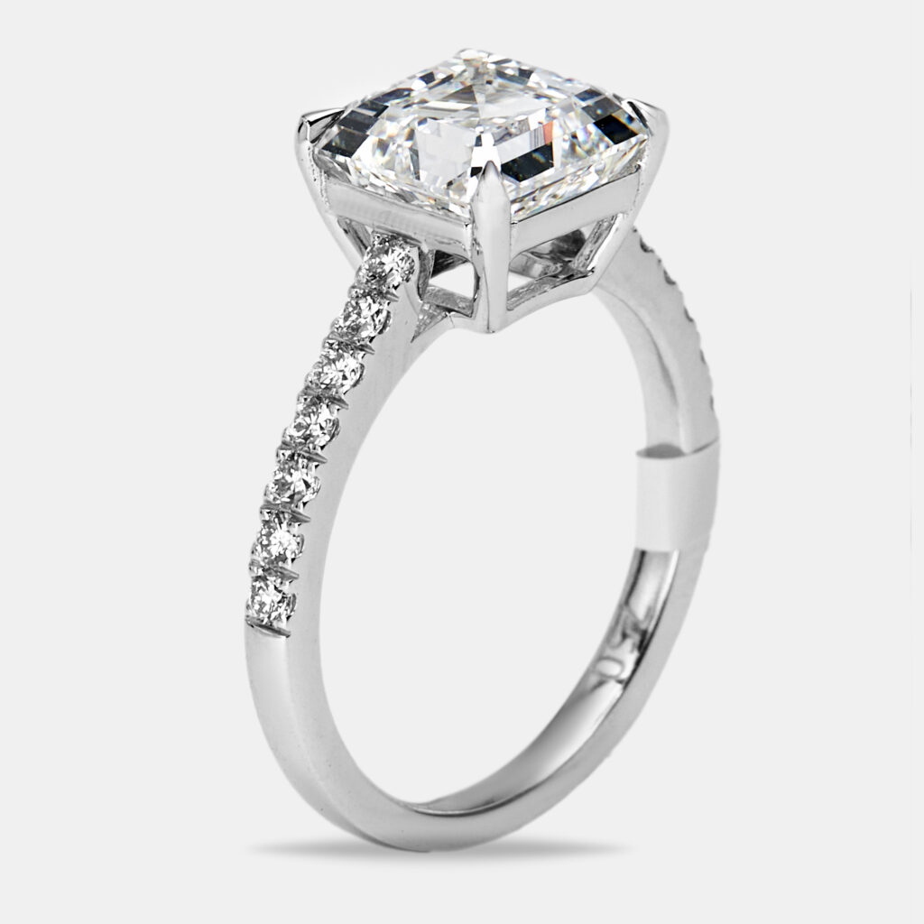 3.3 cts Princess and Round Lab Grown Diamond 18k White Gold Ring Size 53 3.3 cts Princess and Round Lab Grown Diamond 18k White Gold Ring Size 53