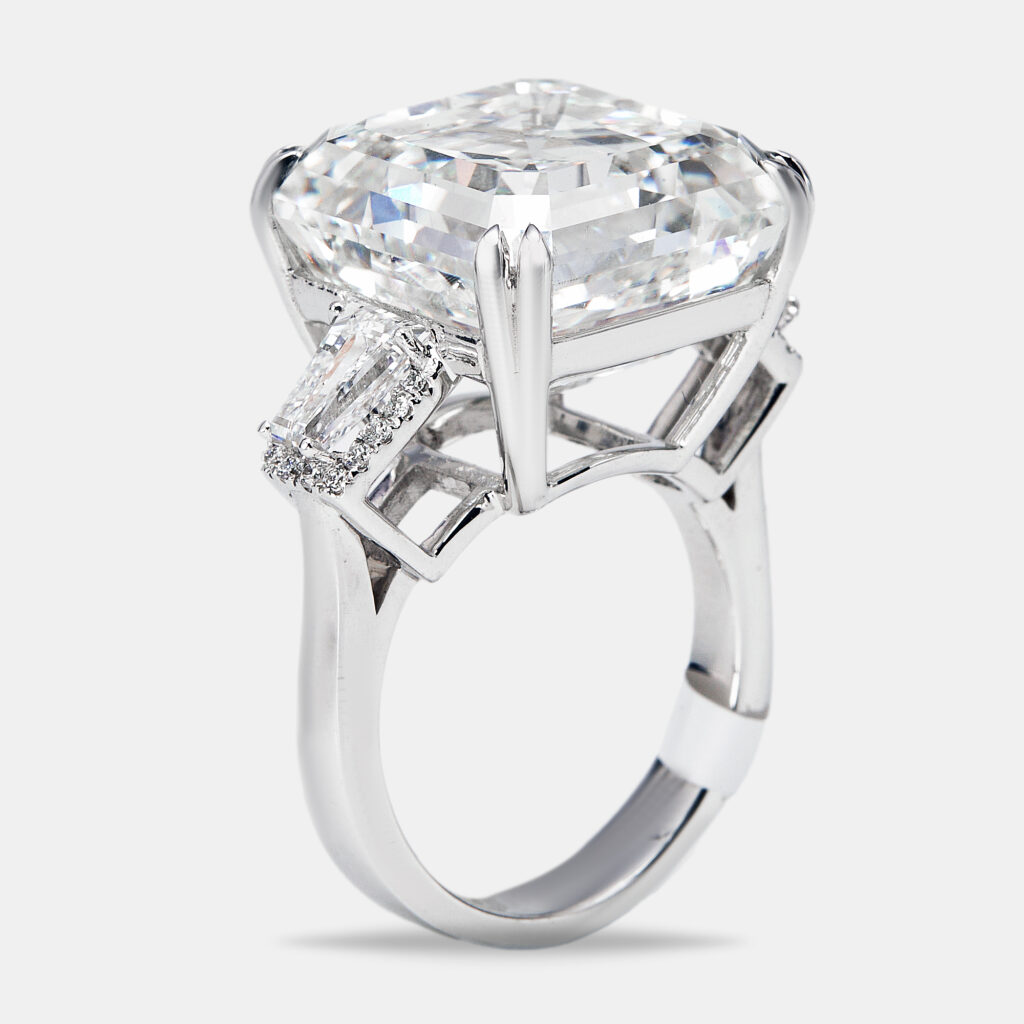 23.2 cts Asscher, Trapezoid and Round Lab Grown Diamond 18k White Gold Ring Size 54 23.2 cts Asscher, Trapezoid and Round Lab Grown Diamond 18k White Gold Ring Size 54