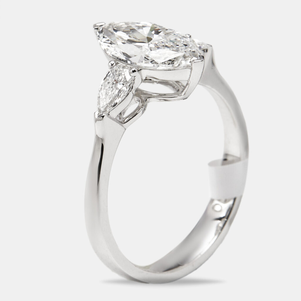 1.9 cts Marquise and Pear Lab Grown Diamonds 18k White Gold Ring Size 54 1.9 cts Marquise and Pear Lab Grown Diamonds 18k White Gold Ring Size 54