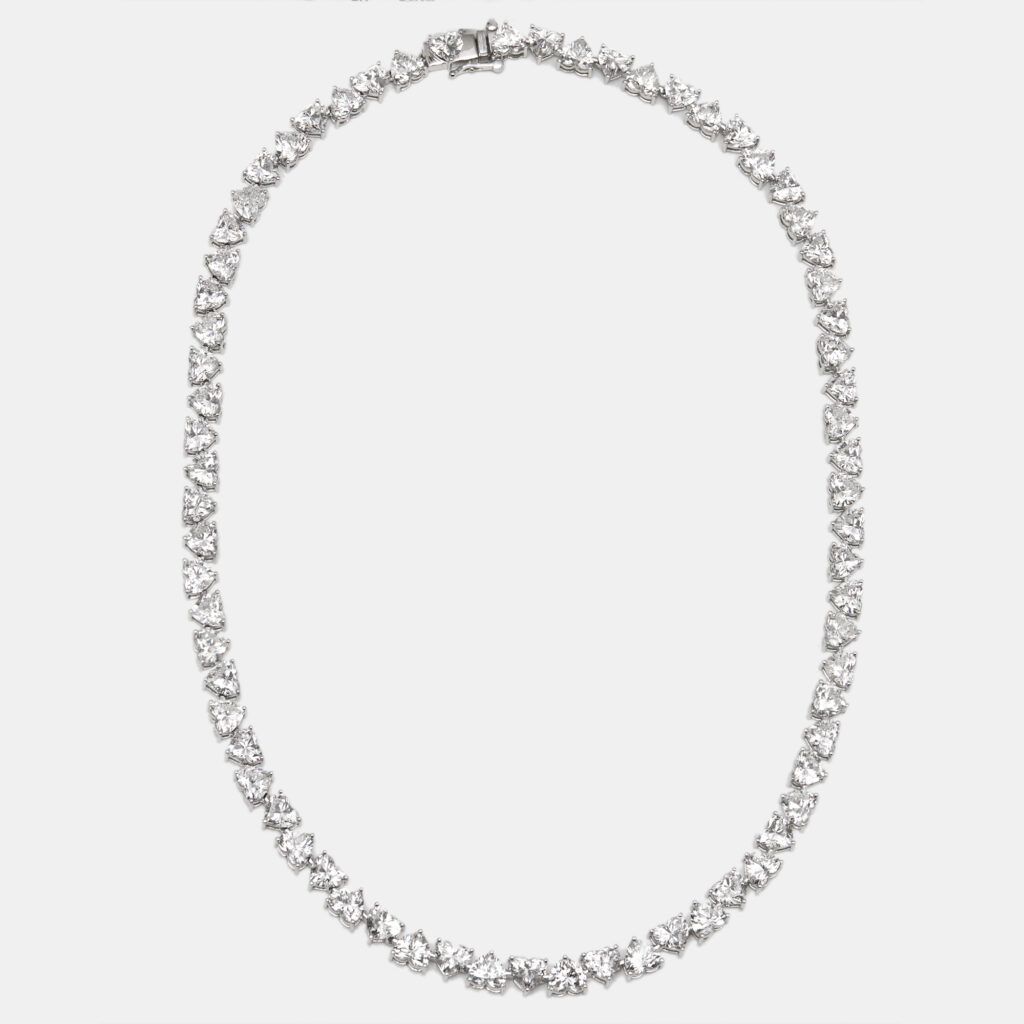 35.5 cts Heart Lab Grown Diamond 18k White Gold Necklace 35.5 cts Heart Lab Grown Diamond 18k White Gold Necklace
