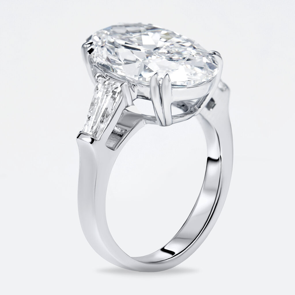 8 cts Oval Trapezoid Lab Grown Diamond 18k White Gold Ring Size 51 8 cts Oval Trapezoid Lab Grown Diamond 18k White Gold Ring Size 51