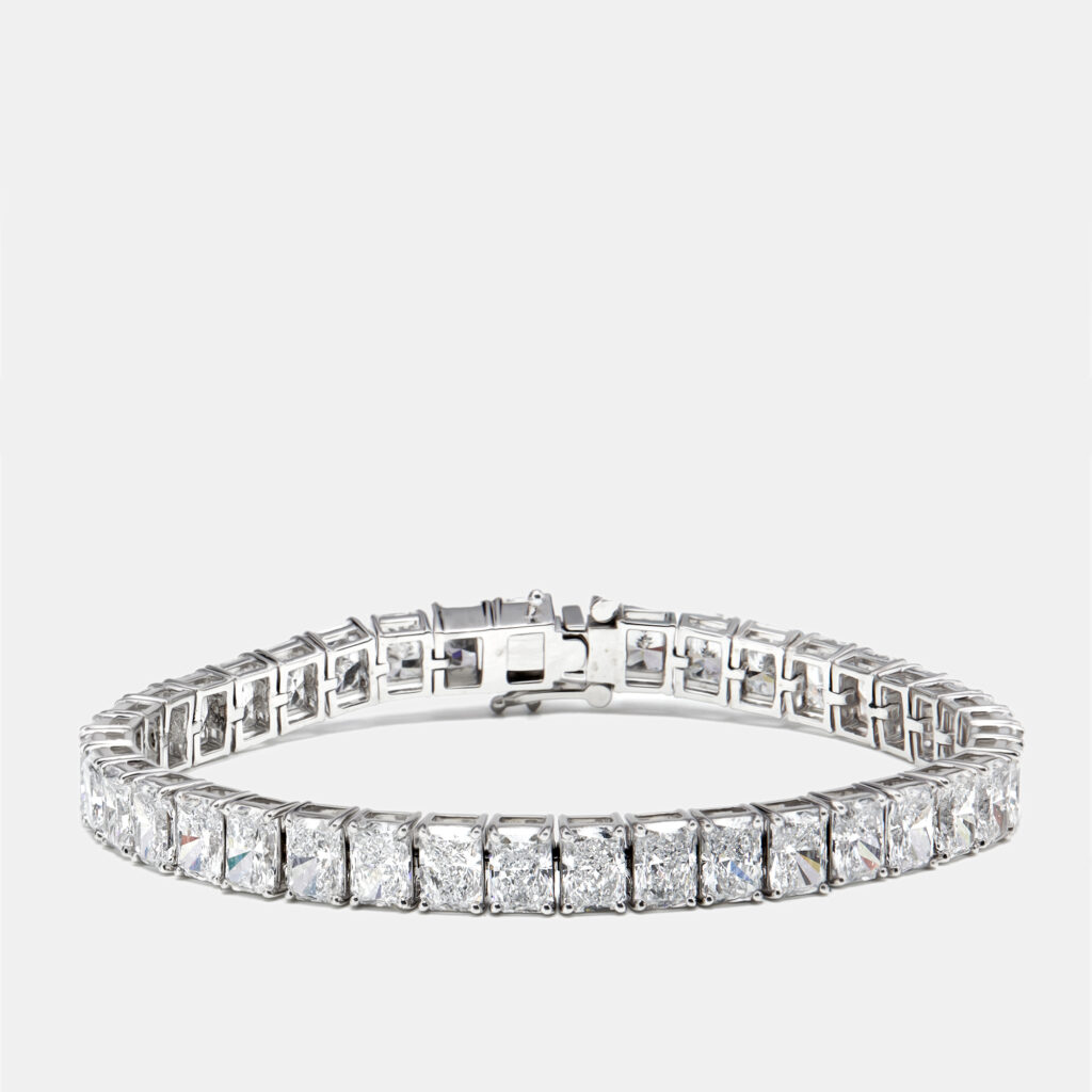 20.00 cts Radiant Lab Grown Diamonds 18k White Gold Bracelet 20.00 cts Radiant Lab Grown Diamonds 18k White Gold Bracelet