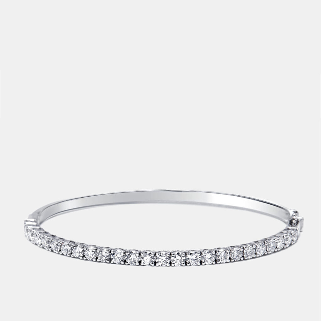 3.8 cts Round Lab Grown Diamonds 18k White Gold Bracelet 3.8 cts Round Lab Grown Diamonds 18k White Gold Bracelet