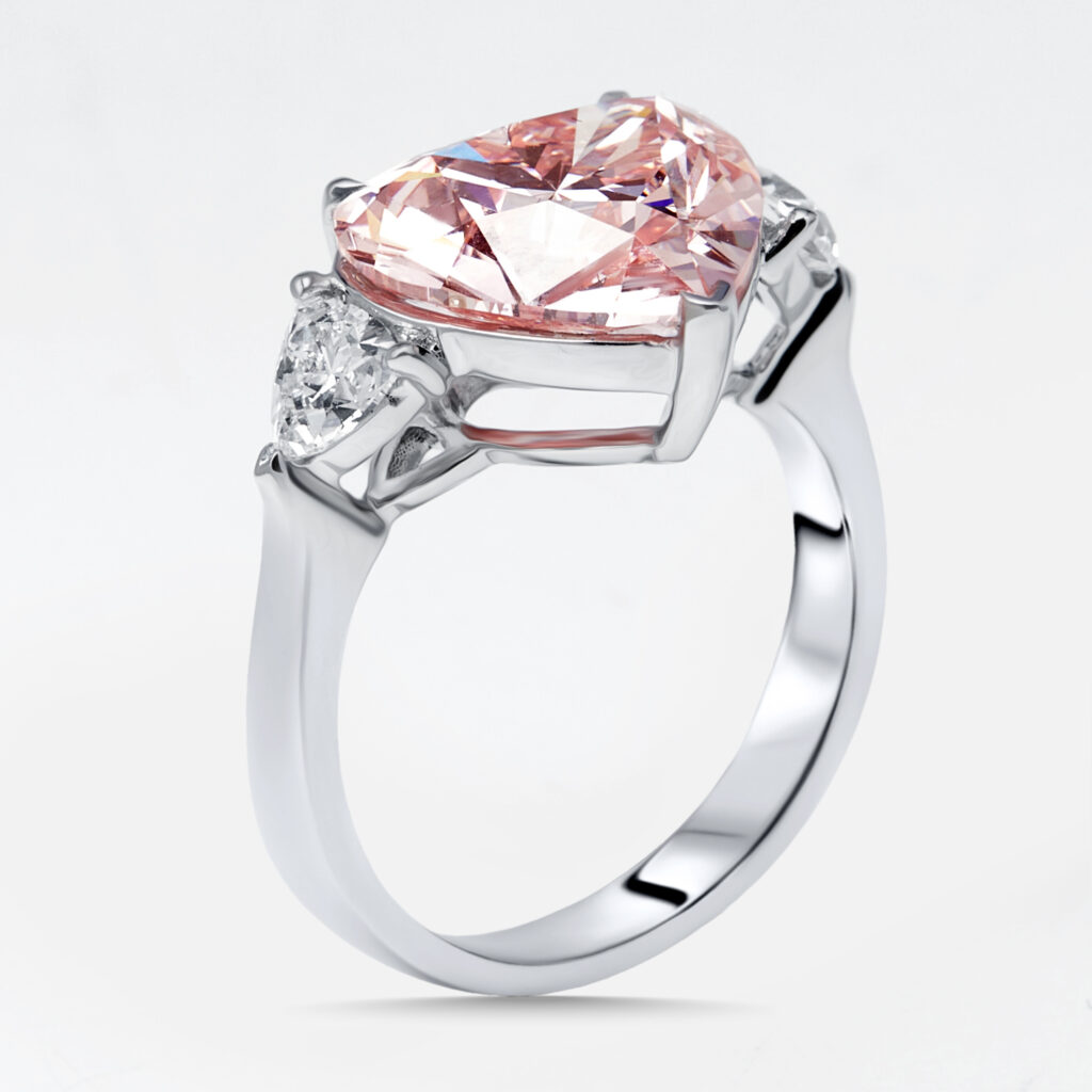 5.5 cts Pink Heart, Trillion Lab Grown Diamonds 18k White Gold Ring Size 52 5.5 cts Pink Heart, Trillion Lab Grown Diamonds 18k White Gold Ring Size 52