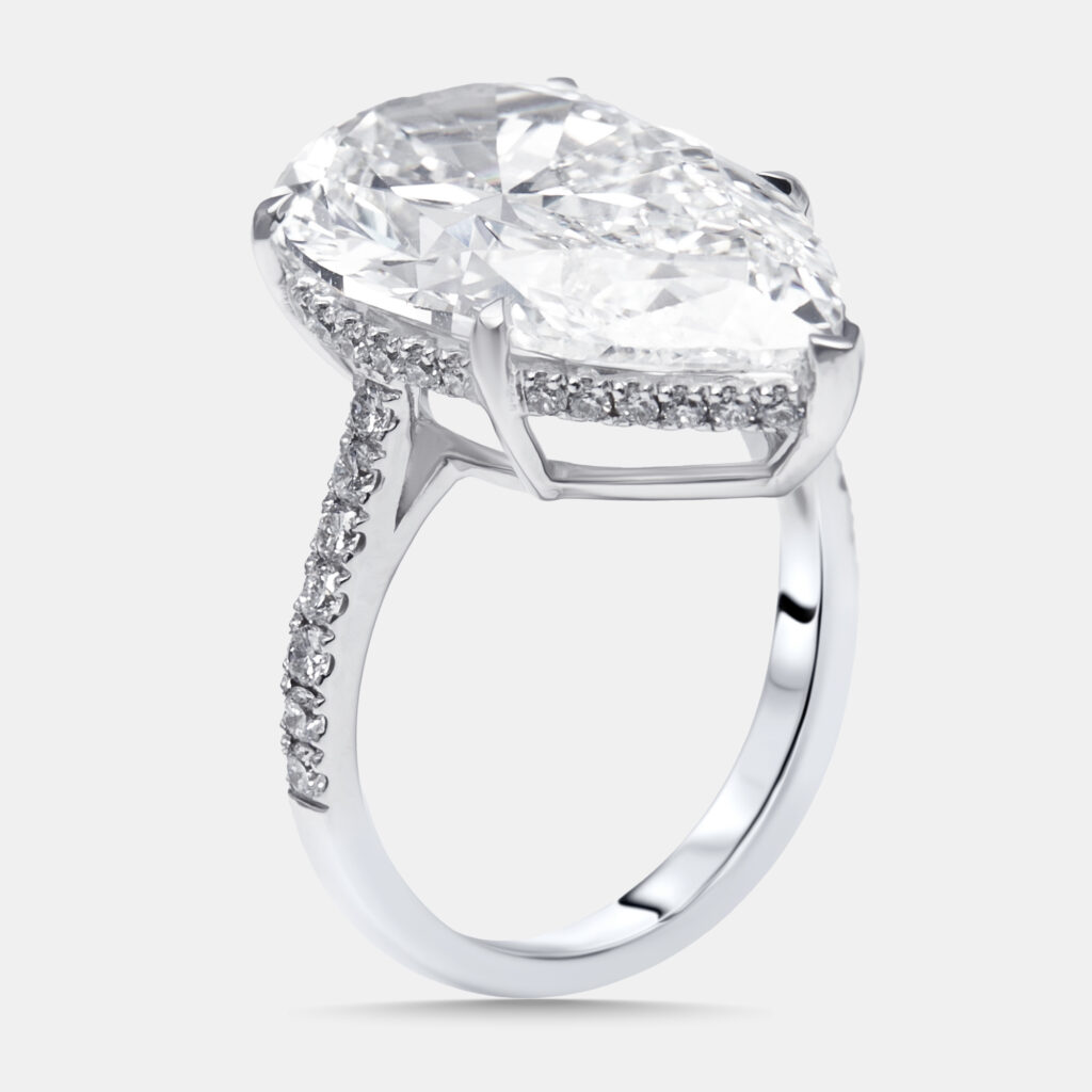 10.5 cts Pear, Round Lab Grown Diamonds 18k White Gold Ring Size 52 10.5 cts Pear, Round Lab Grown Diamonds 18k White Gold Ring Size 52