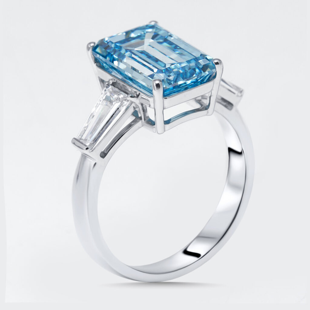 5.8 cts Vivid Blue Emerald Cut, Trapezoid Lab Grown Diamonds 18k White Gold Ring Size 53 5.8 cts Vivid Blue Emerald Cut, Trapezoid Lab Grown Diamonds 18k White Gold Ring Size 53