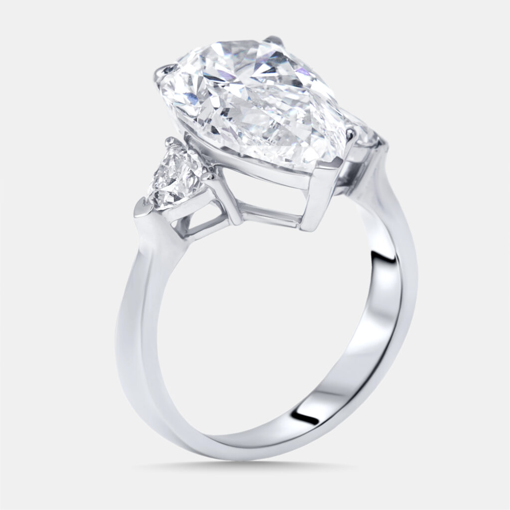 5.6 cts Pear, Trillion Lab Grown Diamonds 18k White Gold Ring Size 53 5.6 cts Pear, Trillion Lab Grown Diamonds 18k White Gold Ring Size 53