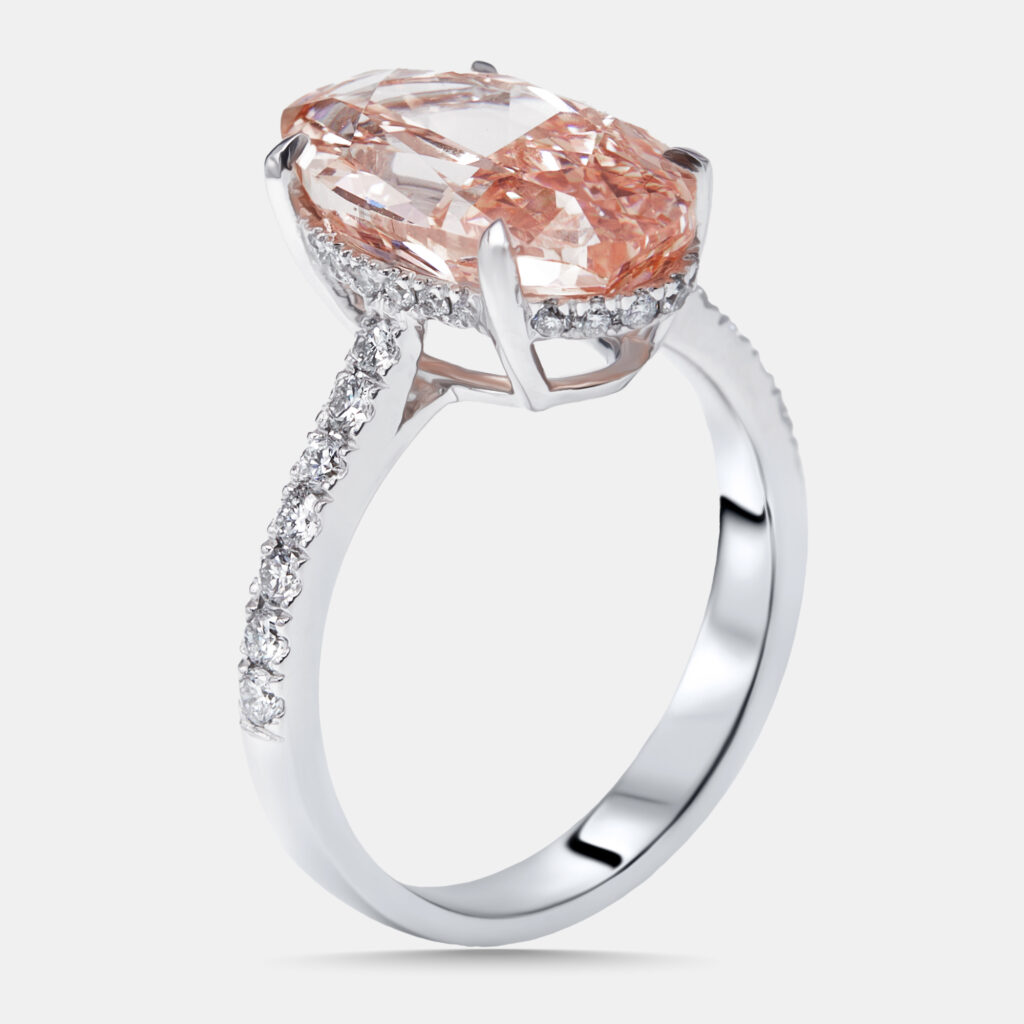 5.5 cts Pink Oval, Round Lab Grown Diamonds 18k White Gold Ring Size 53 5.5 cts Pink Oval, Round Lab Grown Diamonds 18k White Gold Ring Size 53