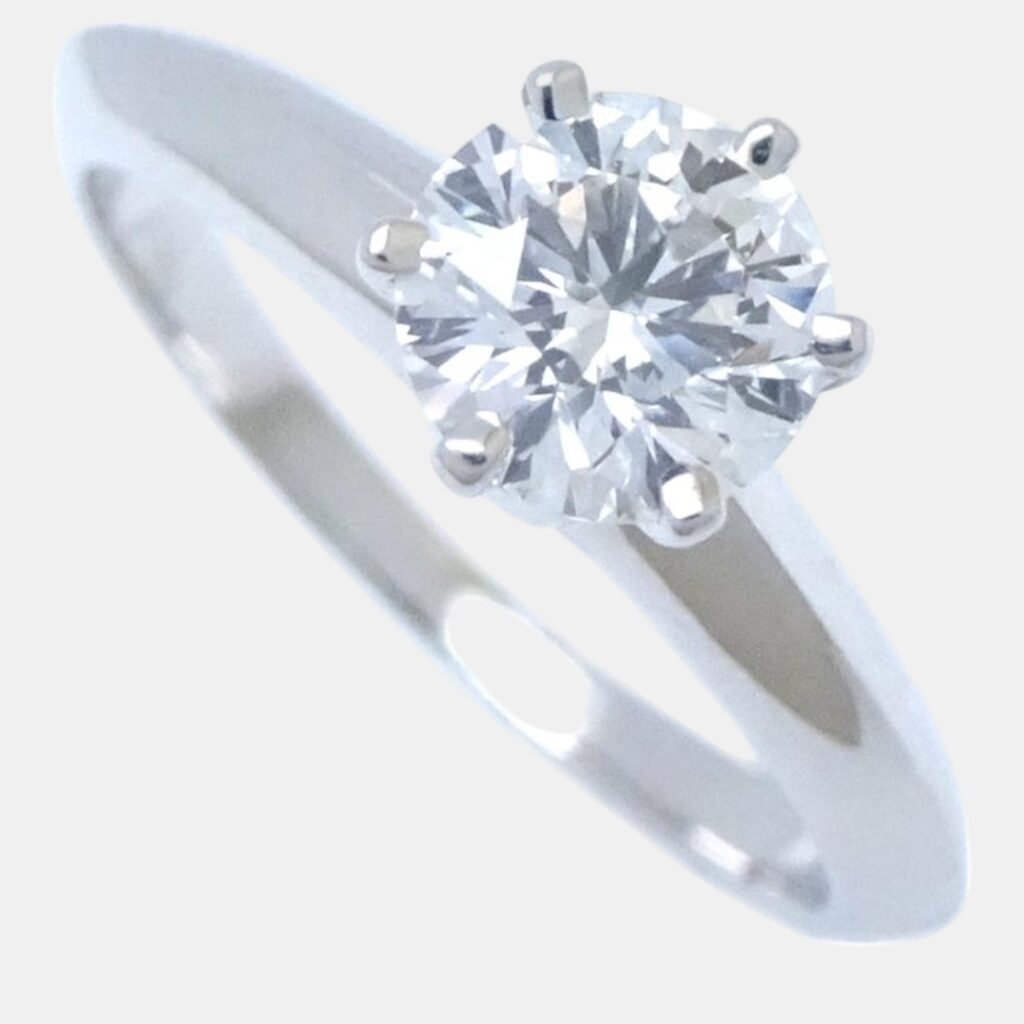 Tiffany & Co. Platinum and Diamond Solitaire Ring EU 48 Tiffany & Co. Platinum and Diamond Solitaire Ring EU 48