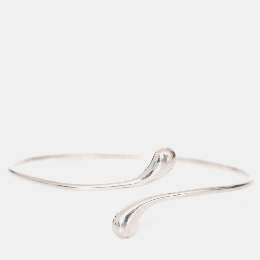 Tiffany & Co. Elsa Peretti Sterling Silver Elongated Teardrop Bangle Tiffany & Co. Elsa Peretti Sterling Silver Elongated Teardrop Bangle