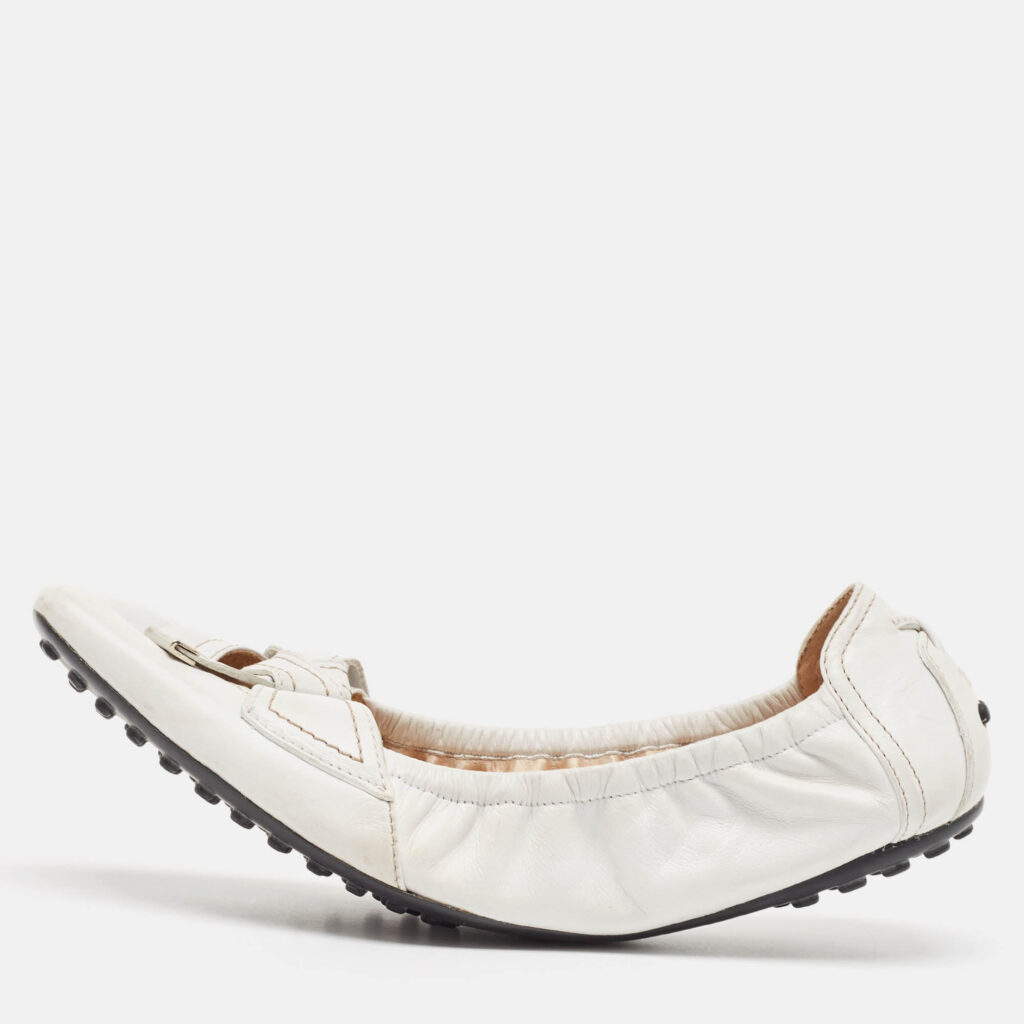 Tod's White Leather Scrunch Ballet Flats Size 39.5 Tod's White Leather Scrunch Ballet Flats Size 39.5