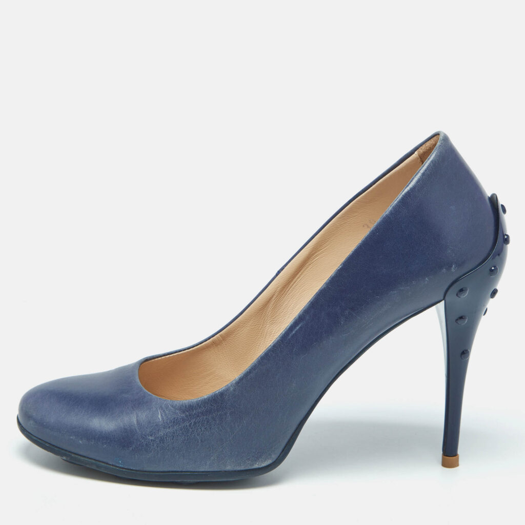 Tod's Navy Blue Leather Round Toe Pumps Size 39 Tod's Navy Blue Leather Round Toe Pumps Size 39
