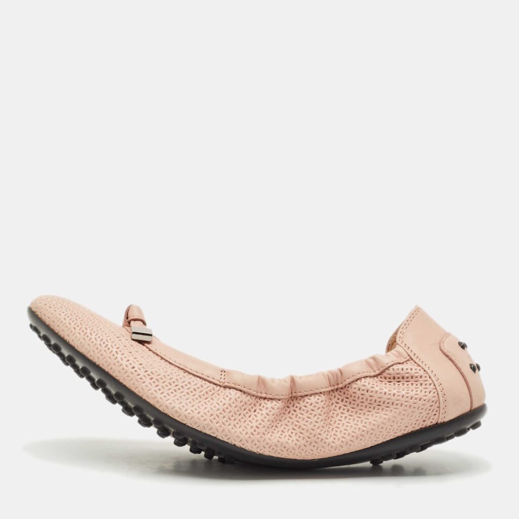 Tod's Light Pink Leather Bow Scrunch Ballet Flats Size 39 Tod's Light Pink Leather Bow Scrunch Ballet Flats Size 39
