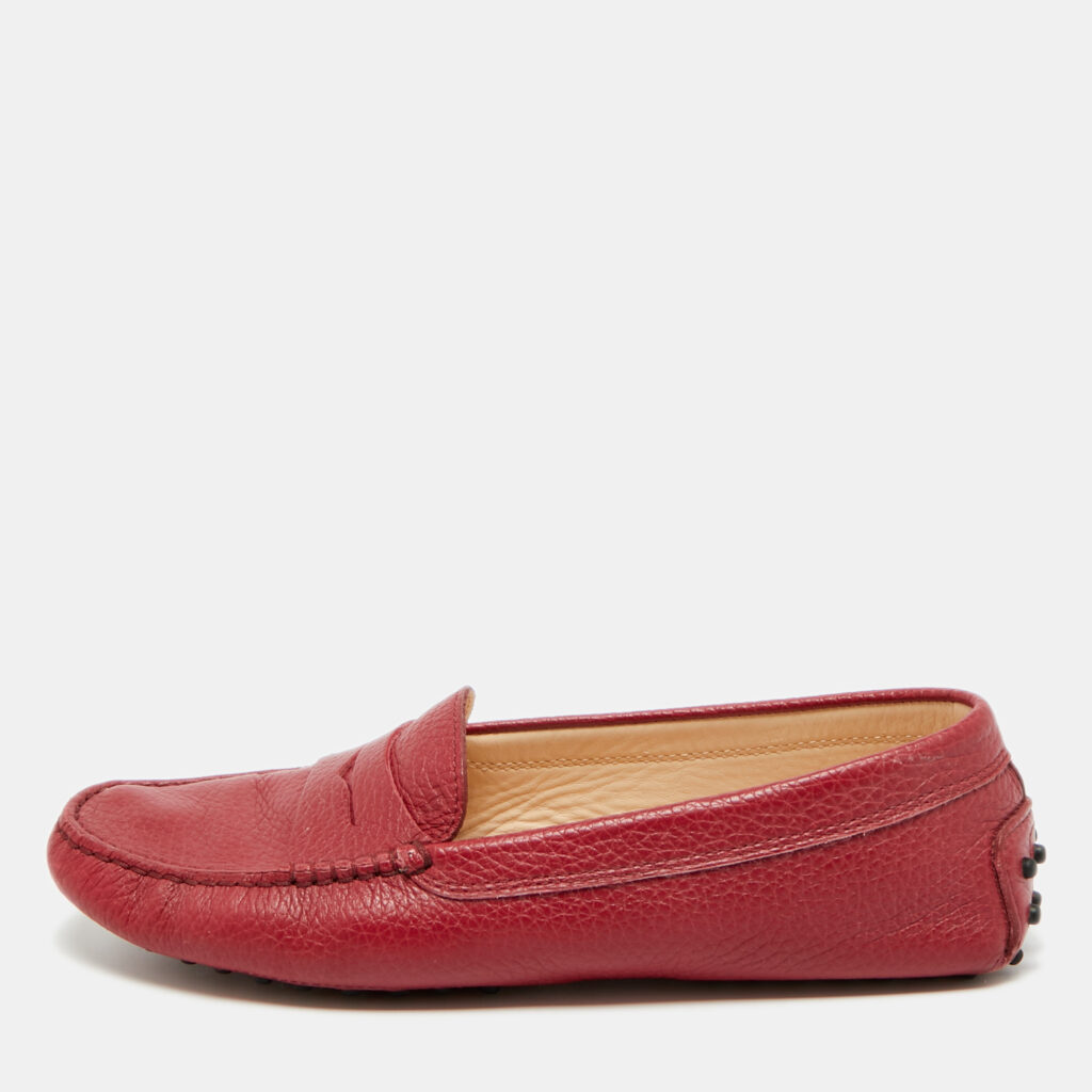 Tod's Red Leather Gommino Slip On Loafers Size 39.5 Tod's Red Leather Gommino Slip On Loafers Size 39.5