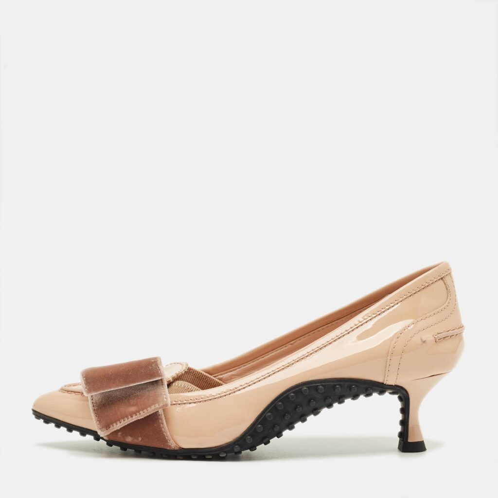 Tod's Beige Patent Leather Loafer Pumps Size 35 Tod's Beige Patent Leather Loafer Pumps Size 35