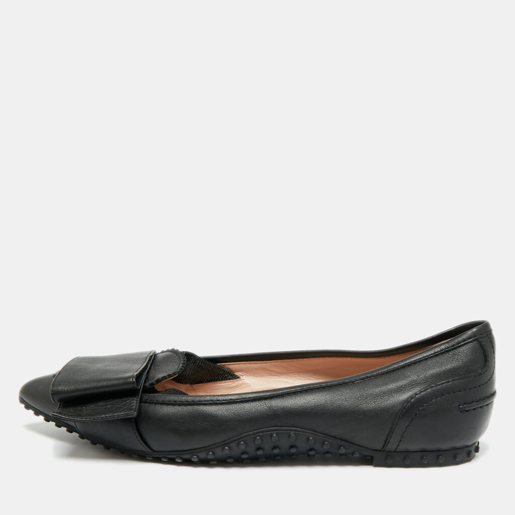 Tod's Size 35.5 Black Leather Pointed Toe Ballet Flats Tod's Size 35.5 Black Leather Pointed Toe Ballet Flats
