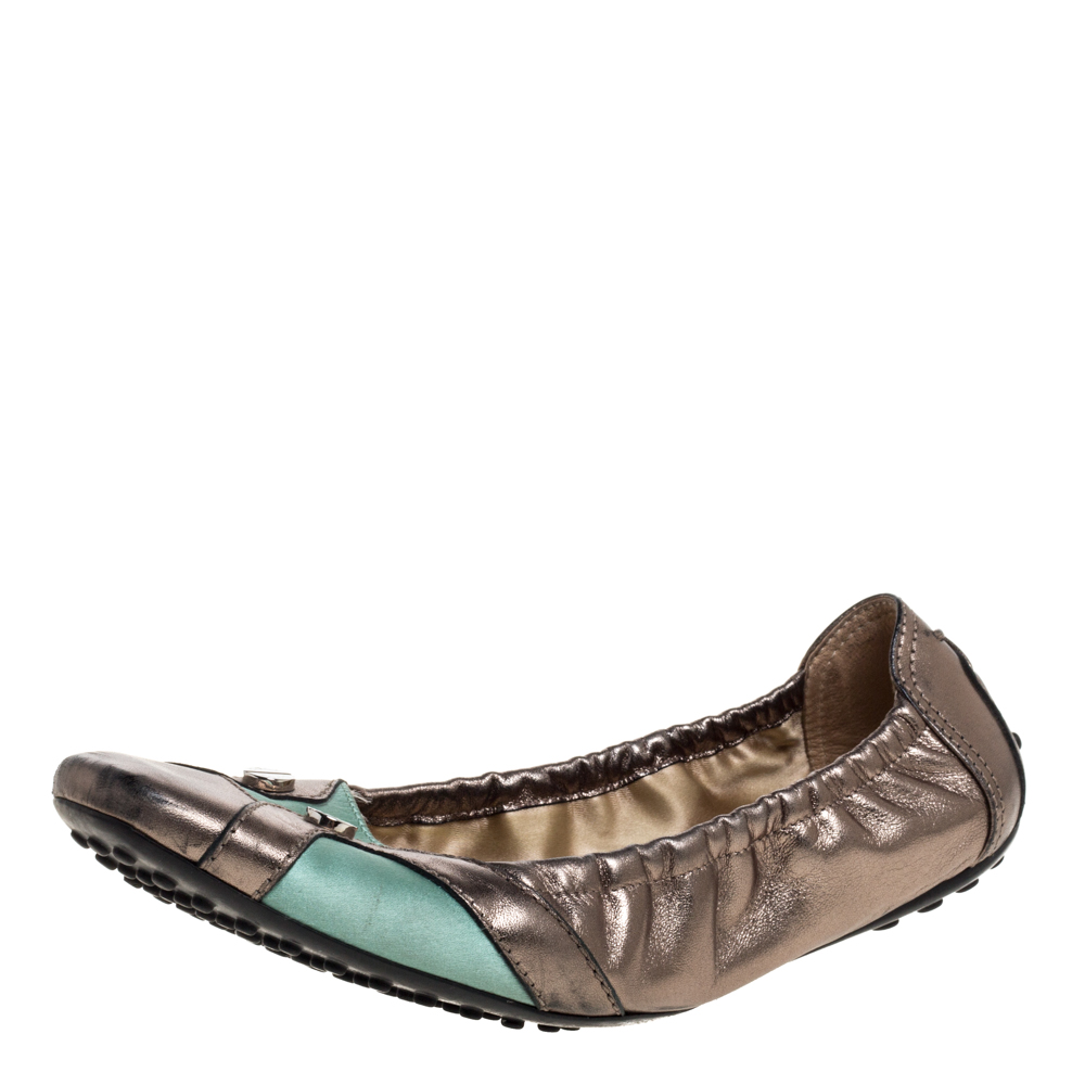 Tod's Metallic/Green Leather Scrunch Ballet Flats Size 38.5 Tod's Metallic/Green Leather Scrunch Ballet Flats Size 38.5