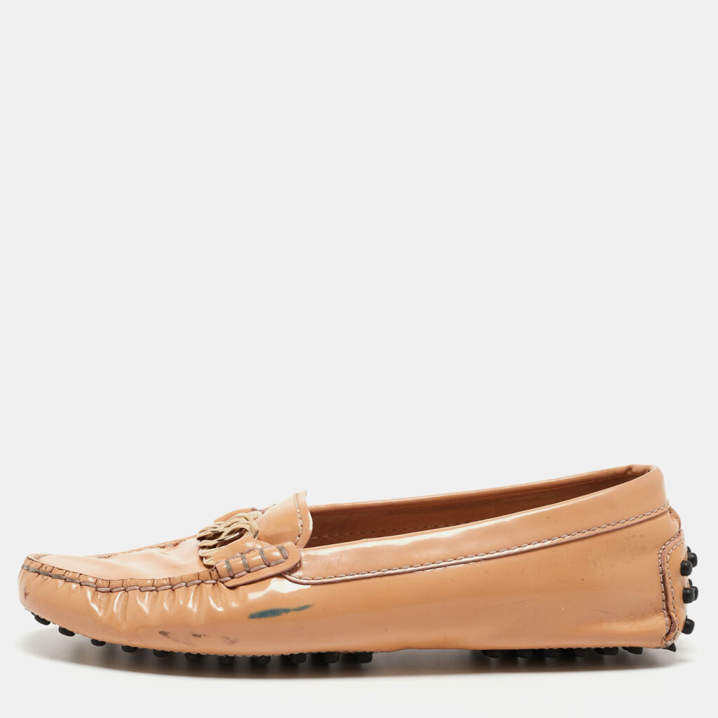 Tod's Beige Patent Slip On Loafers Size 34.5 Tod's Beige Patent Slip On Loafers Size 34.5