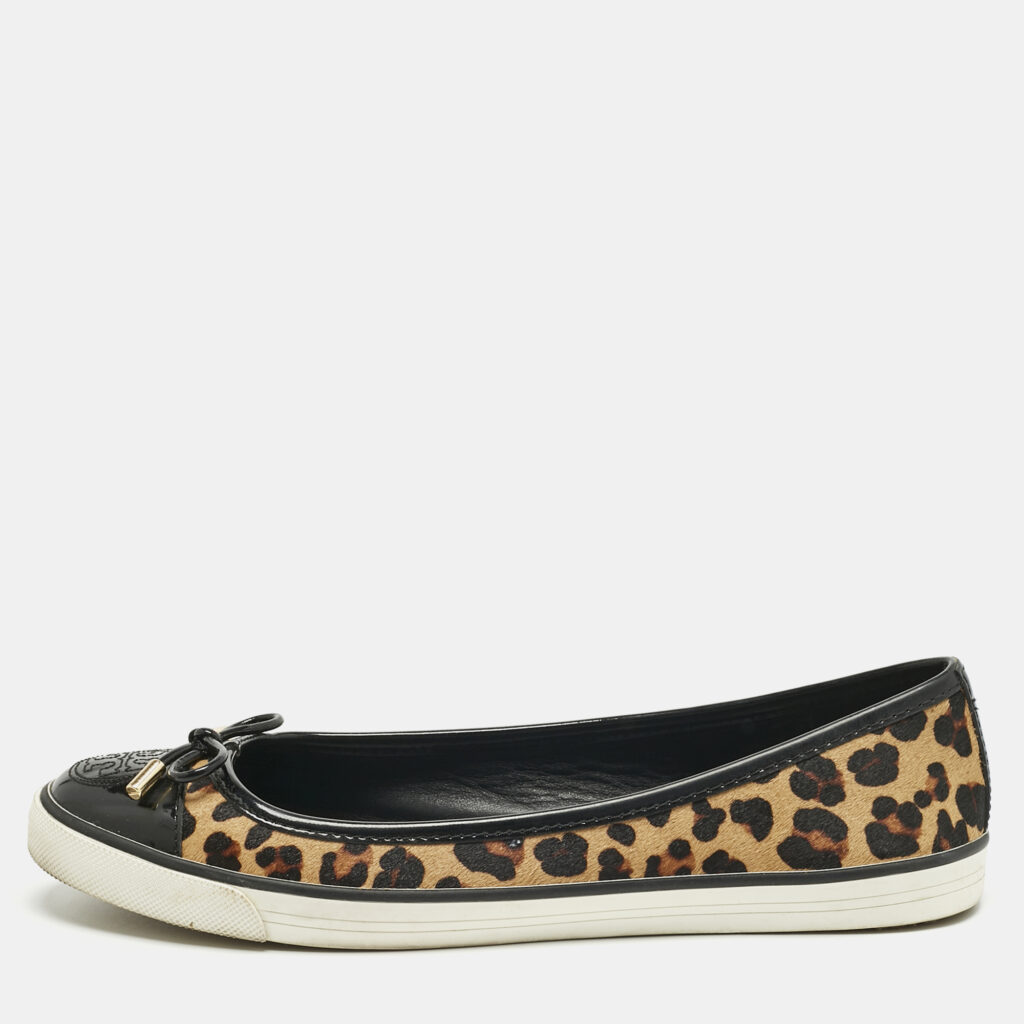luxury-women-tory-burch-used-shoes-p1218187-003-1.jpg Tory Burch Brown Calf Hair and Patent Leather Skyler Ballet Flats Size 38