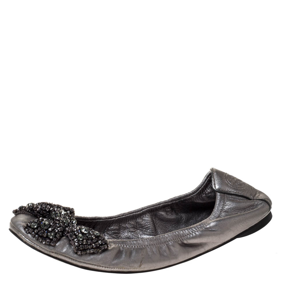 Tory Burch Metallic Silver Leather Azalea Scrunch Ballet Flats Size 38
