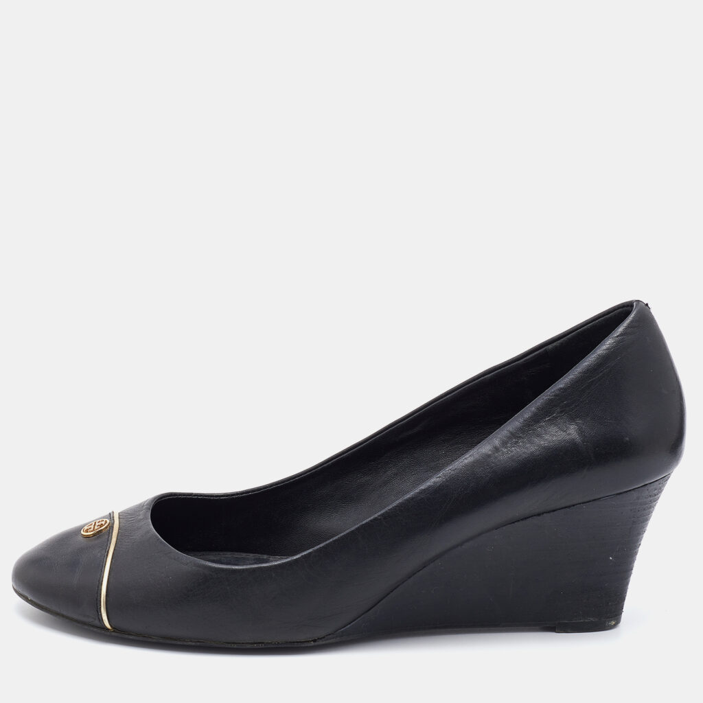 luxury-women-tory-burch-used-shoes-p750942-008-1.jpg Tory Burch Black Leather Cap Toe Wedge Pumps Size 40